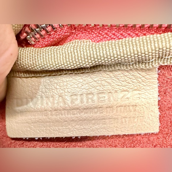 EUC Davinia Firenze Pink Pebbled Italian Leather Small Crossbody - Picture 8 of 9